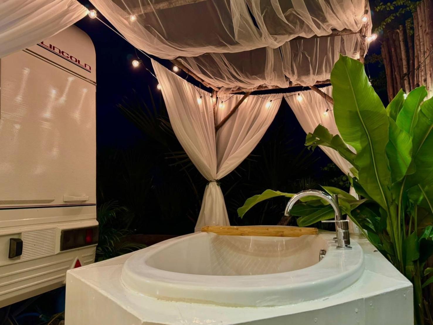 R Resident Resort Phetchaburi Eksteriør billede